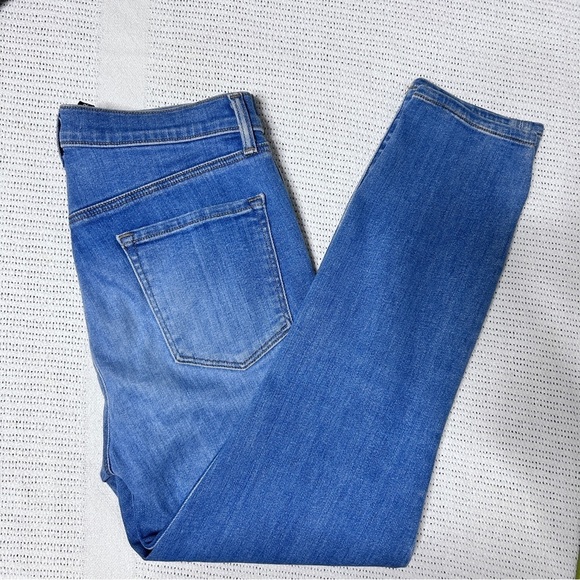 J Brand Denim - J Brand Women's 29 Alana High Rise Light wash Skinny cropped